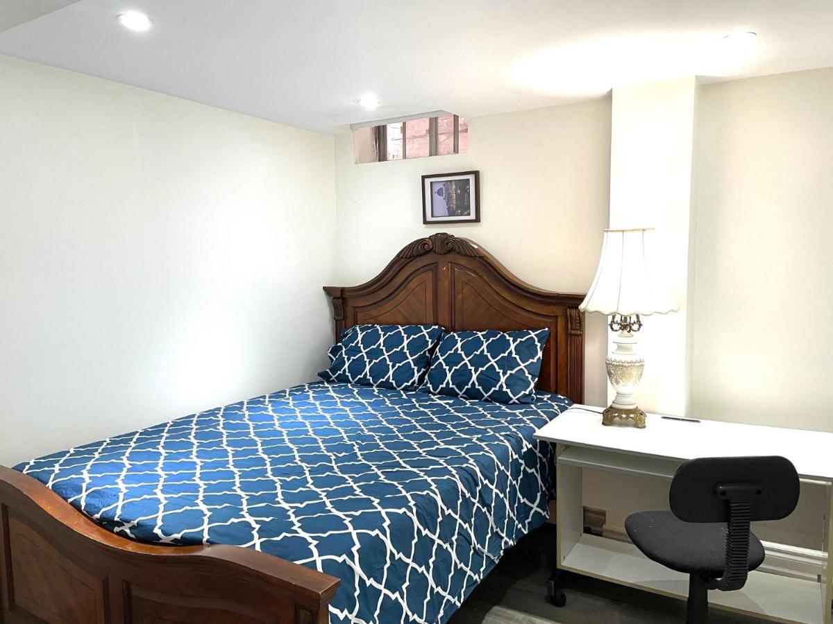 77 Nice And Warm Series Rooms Торонто Екстериор снимка