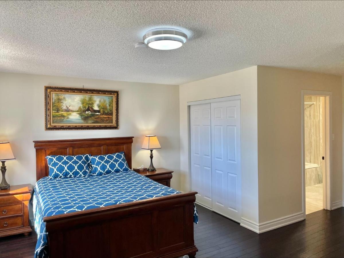 77 Nice And Warm Series Rooms Торонто Екстериор снимка