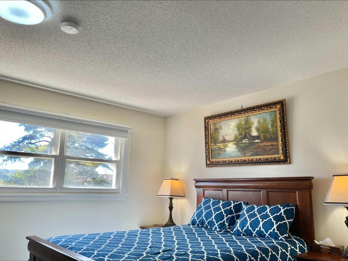 77 Nice And Warm Series Rooms Торонто Екстериор снимка