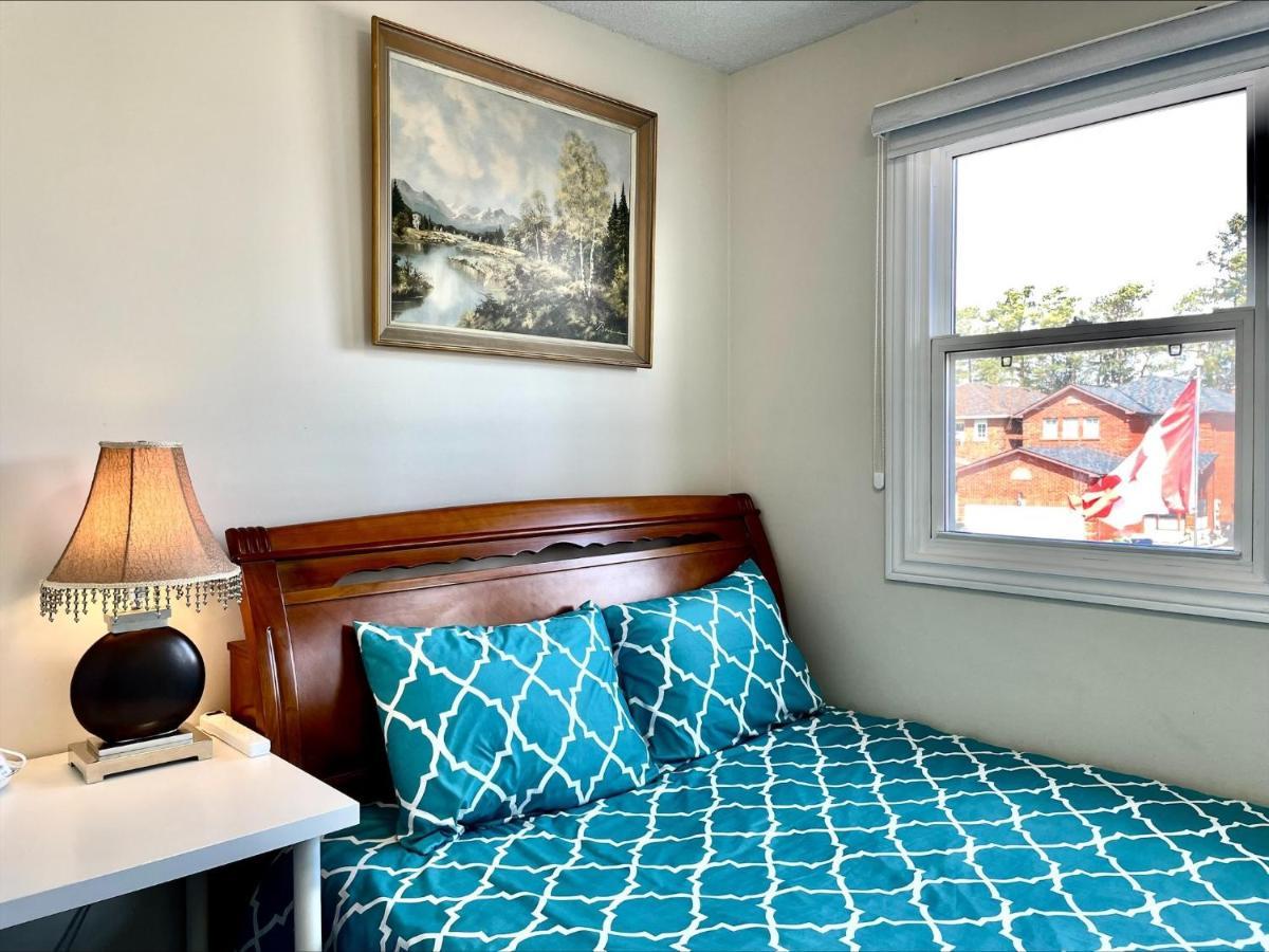 77 Nice And Warm Series Rooms Торонто Екстериор снимка